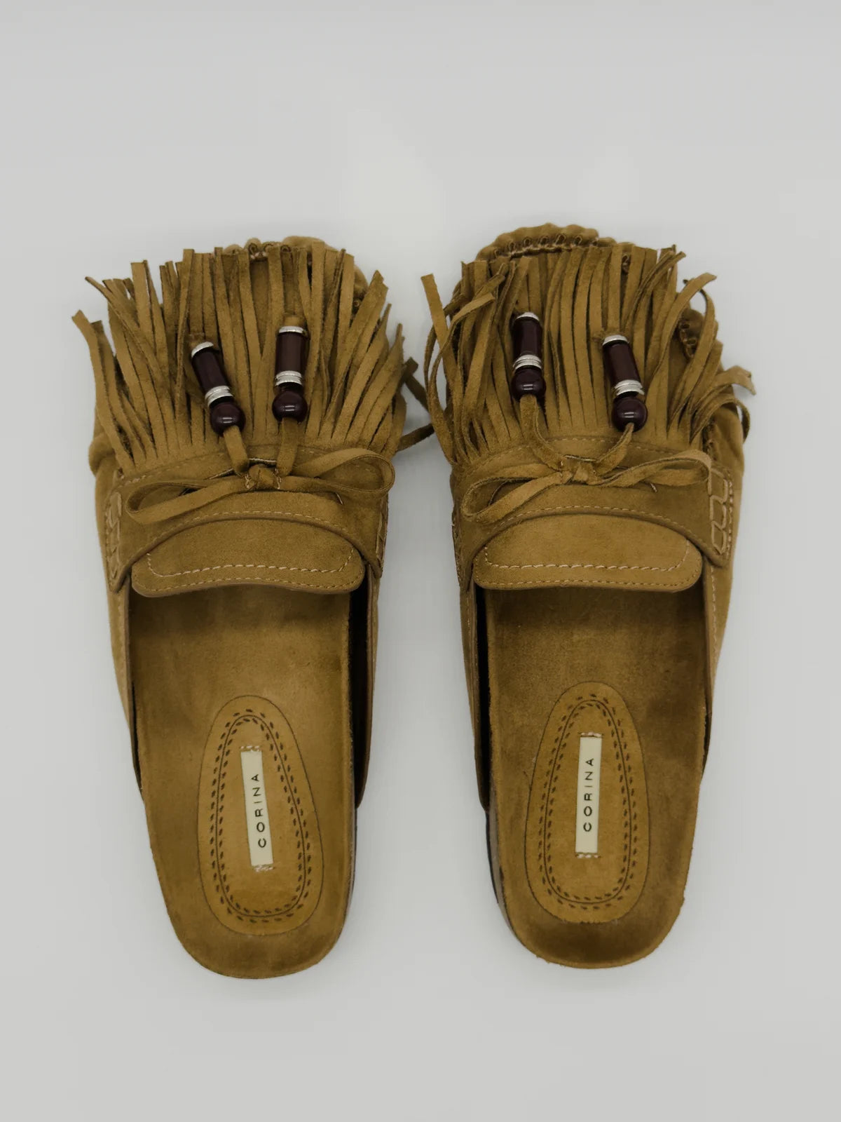 Mules Femininos com Franjas e Contas Decorativas