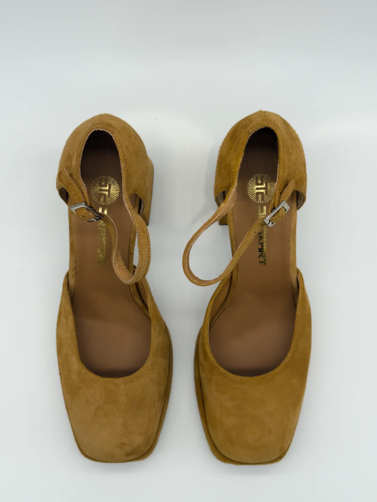 Sapatos de Salto Bloco Femininos – Elegância e Estilo