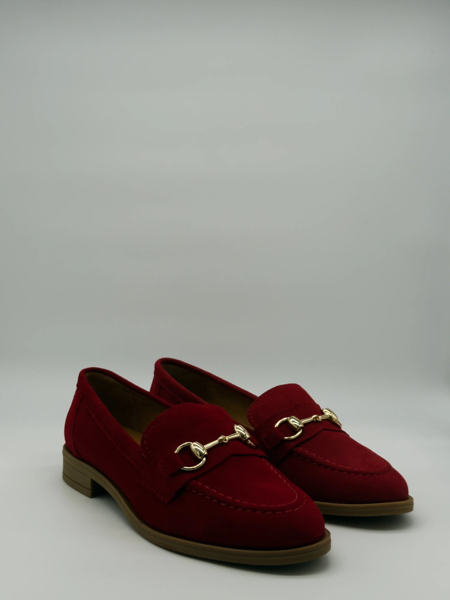 Mocasines de mujer con detalle metálico en varios colores