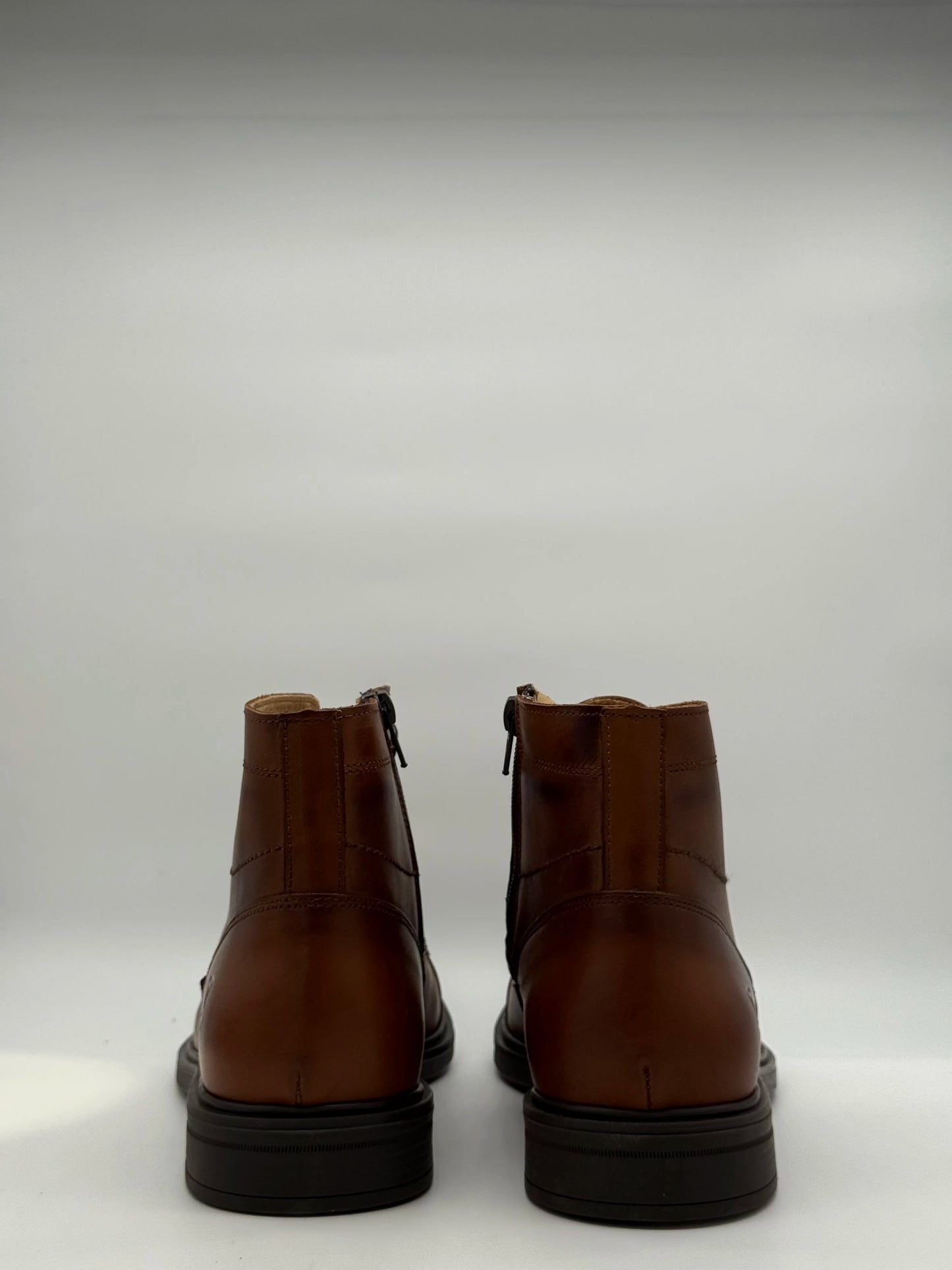 Botas de Homem com Atacadores Clássicas em Castanho