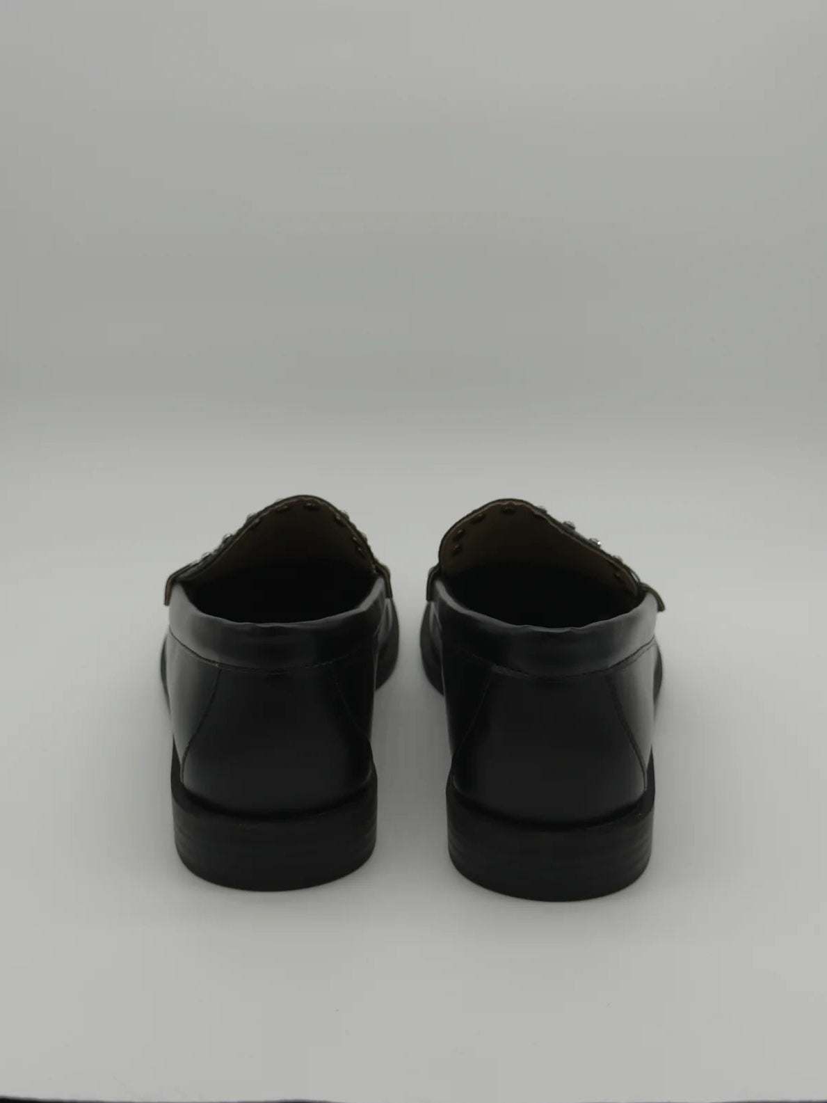 Mocassins Femininos com Tachas