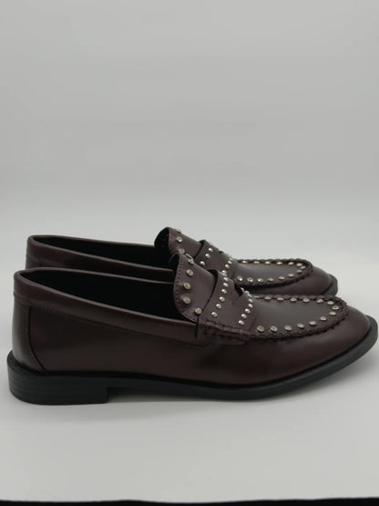 Mocassins Femininos com Tachas