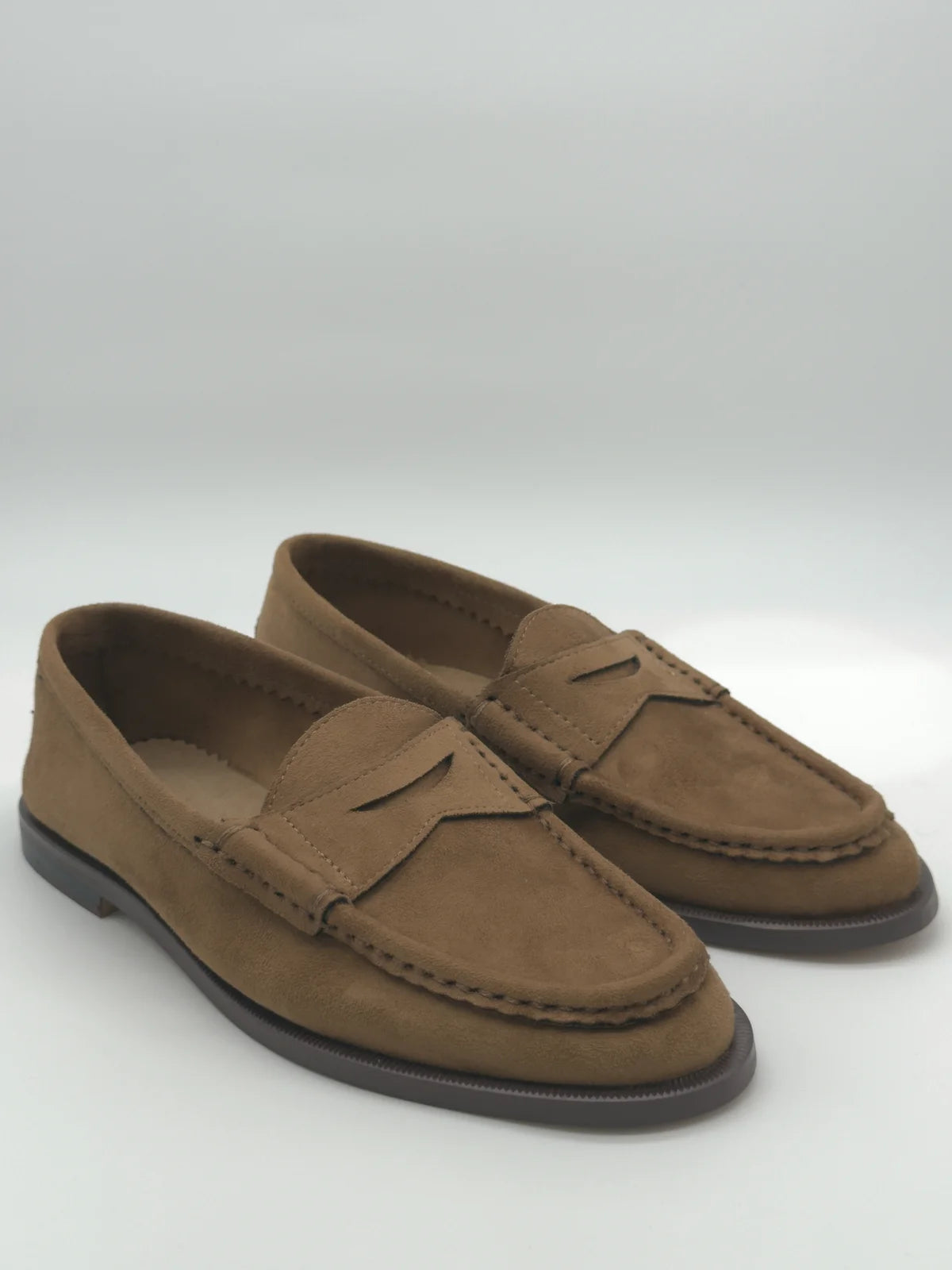 Mocassins Femininos Elegantes em Camel e Kaki
