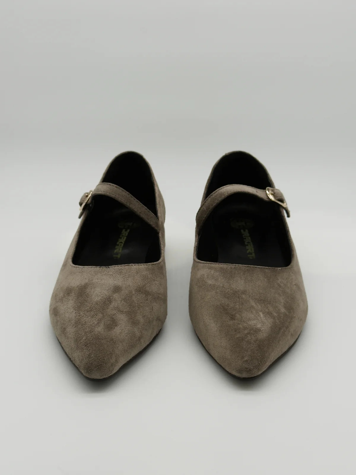 Sapatos Femininos com Fivela