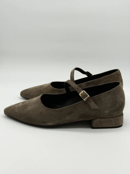 Sapatos Femininos com Fivela