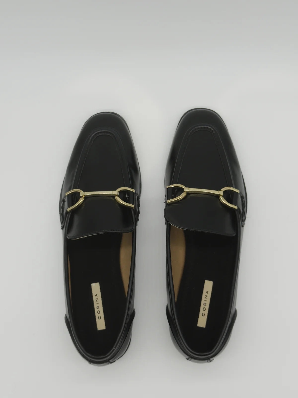 Mocassins Femininos com Detalhe Dourado