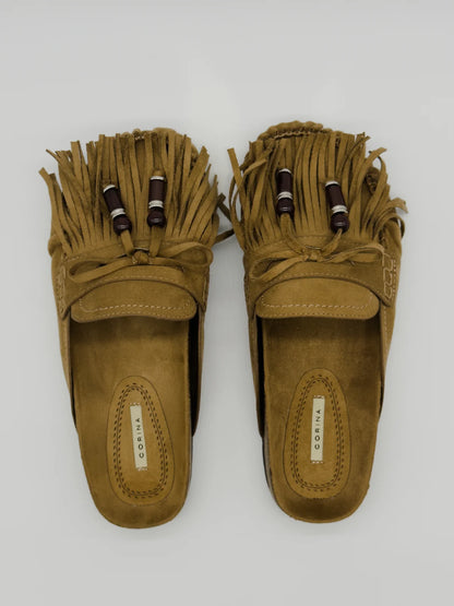 Mules Femininos com Franjas e Contas Decorativas