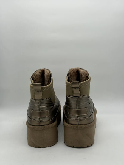 Botas Acolchoadas de Mulher com Plataforma | Castanho, Branco, Preto e Cinzento