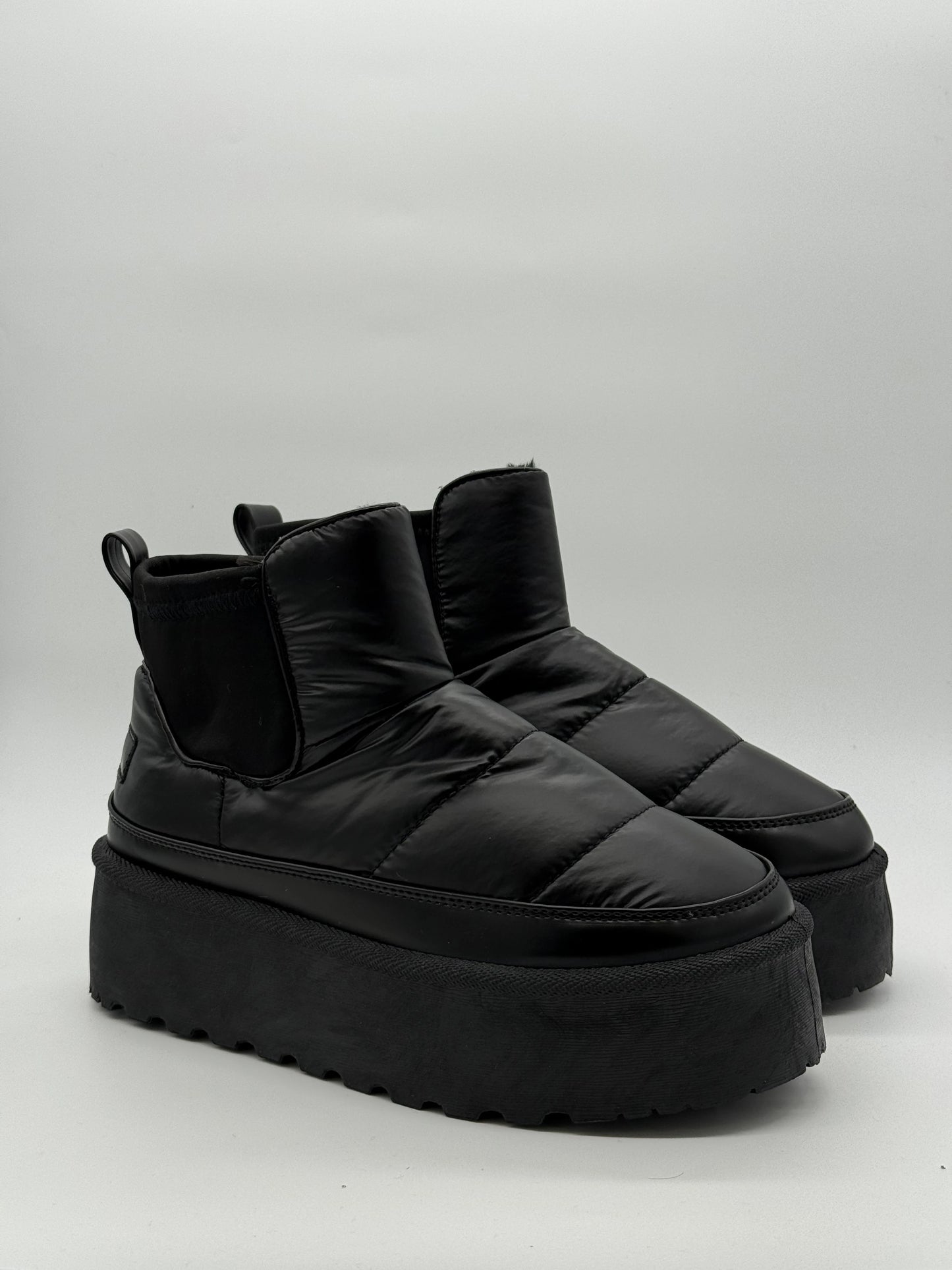 Botas Acolchoadas de Mulher com Plataforma | Castanho, Branco, Preto e Cinzento