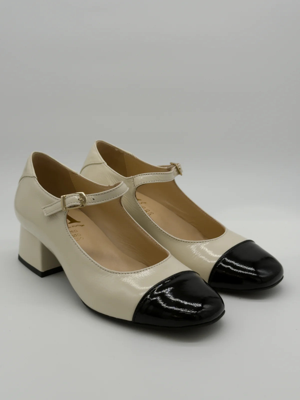 Mary Jane Classy Femininos – Charme Vintage e Elegância Contemporânea