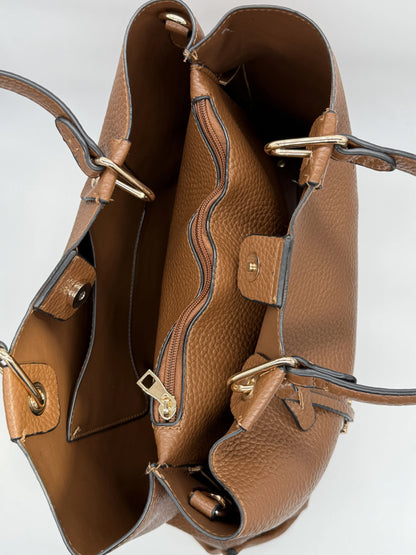 Mala de Mão Feminina Camel com Compartimento Central