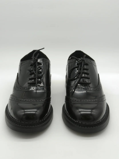 Oxford Clássico Feminino Preto – Elegância e Conforto Intemporal