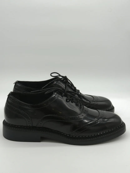 Oxford Clássico Feminino Preto – Elegância e Conforto Intemporal