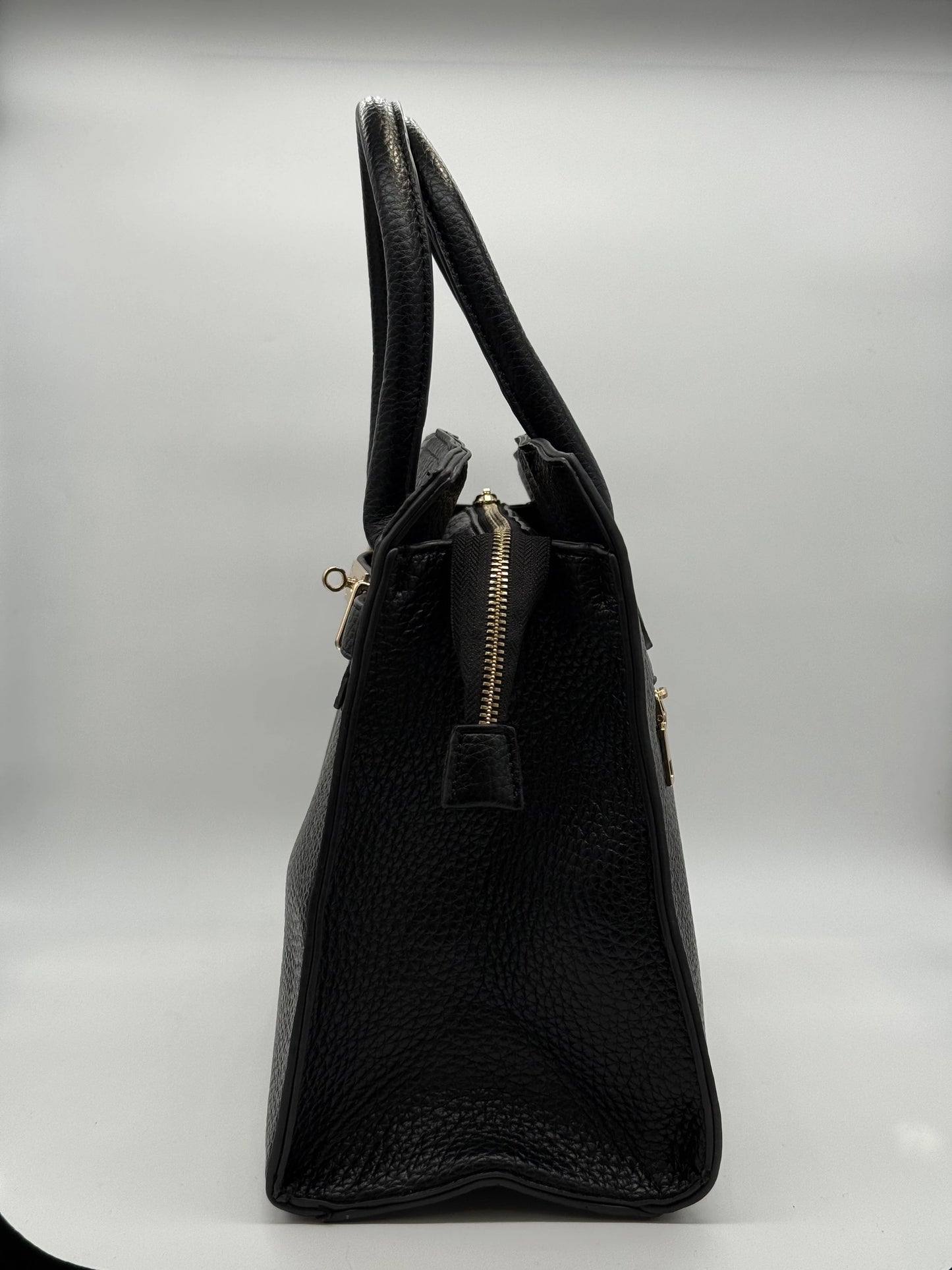 Mala de Pele Feminina com Fecho – Preto e Bordô