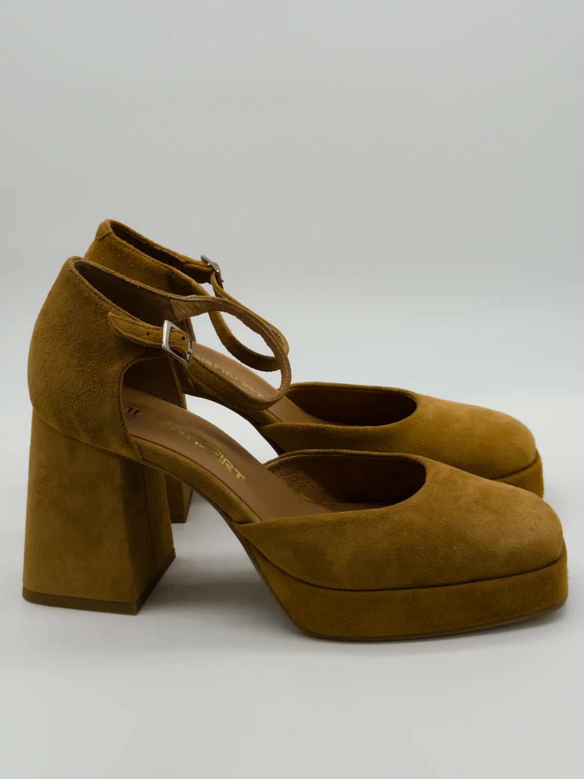 Sapatos de Salto Bloco Femininos – Elegância e Estilo