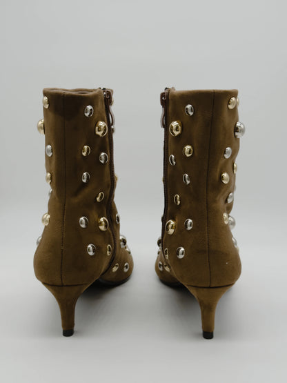 Tacões Femininos – Estilo Moderno com Detalhes Ousados