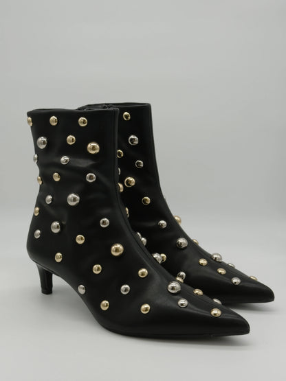 Tacões Femininos – Estilo Moderno com Detalhes Ousados