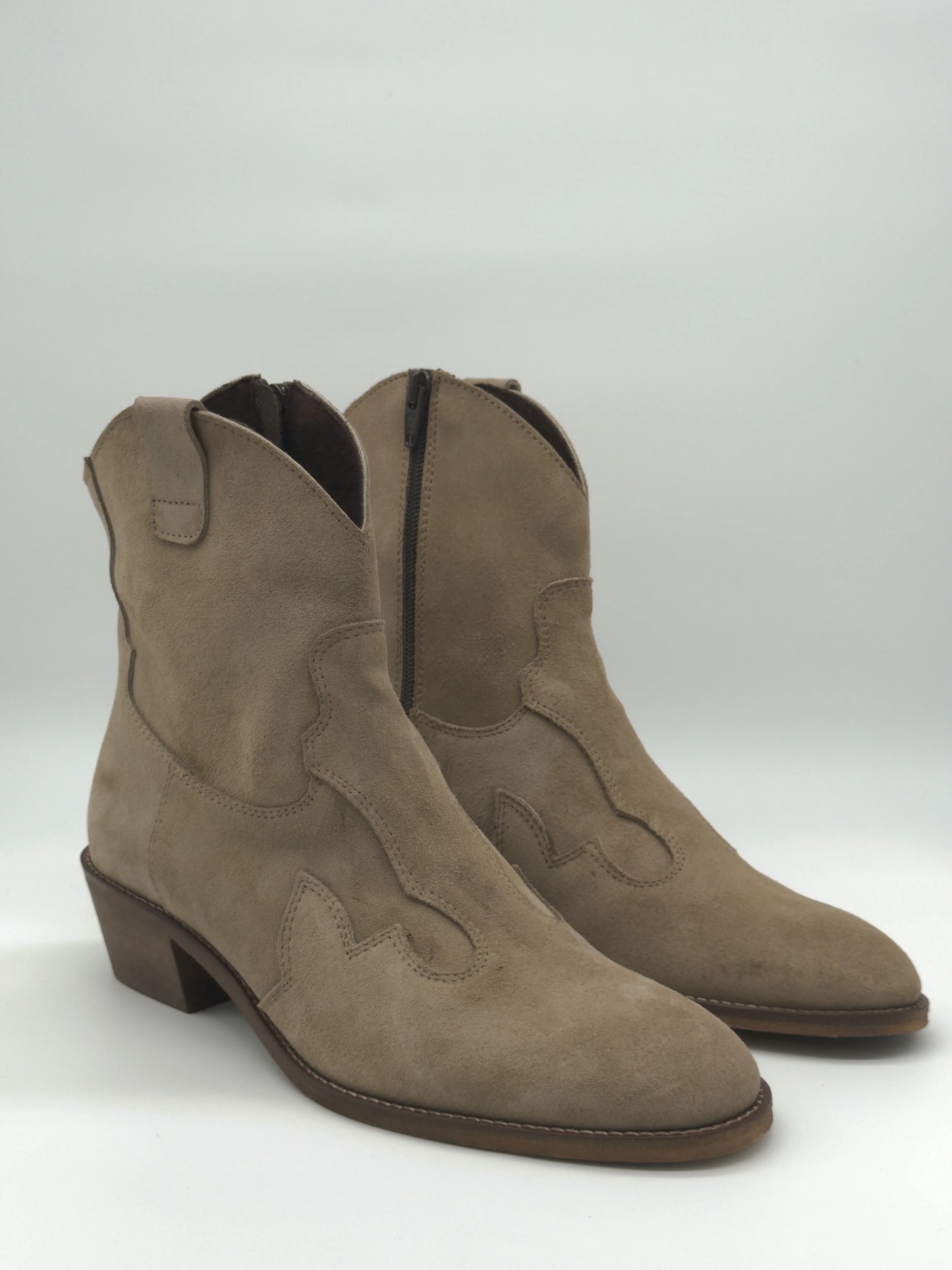 Botas Western Femininos – Bronze, Camel e Taupe