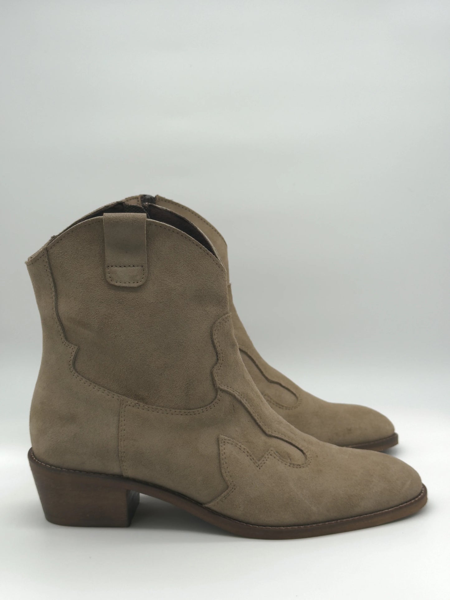 Botas Western Femininos – Bronze, Camel e Taupe