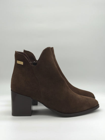 Botas Femininas Heel – Salto Médio e Design Elegante