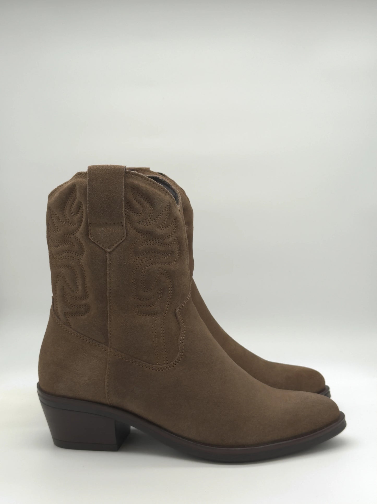 Botas Texanas Femininas Taupe – Estilo Western Moderno