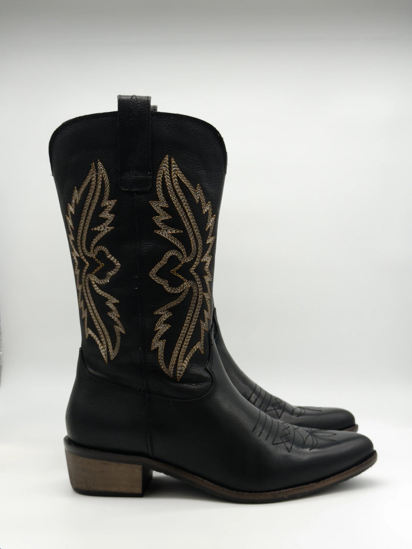 Botas Texanas Femininas de Salto Médio – Estilo Western Moderno em Castanho ou Preto