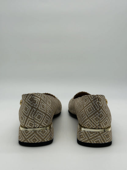 Zapatos elegantes de mujer con estampado geométrico