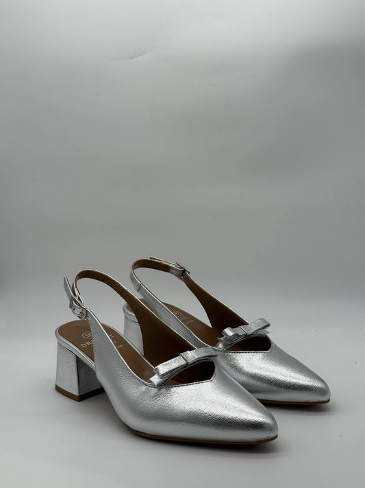 Slingbacks Elegantes Prata ou Platina em Pele