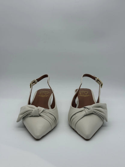 Slingbacks Elegantes Ivory ou Platina em Pele