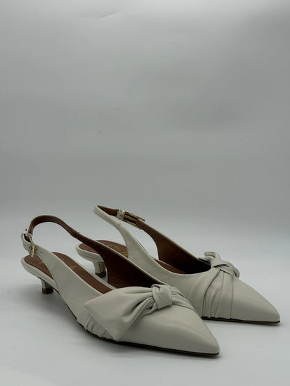 Slingbacks Elegantes Ivory ou Platina em Pele
