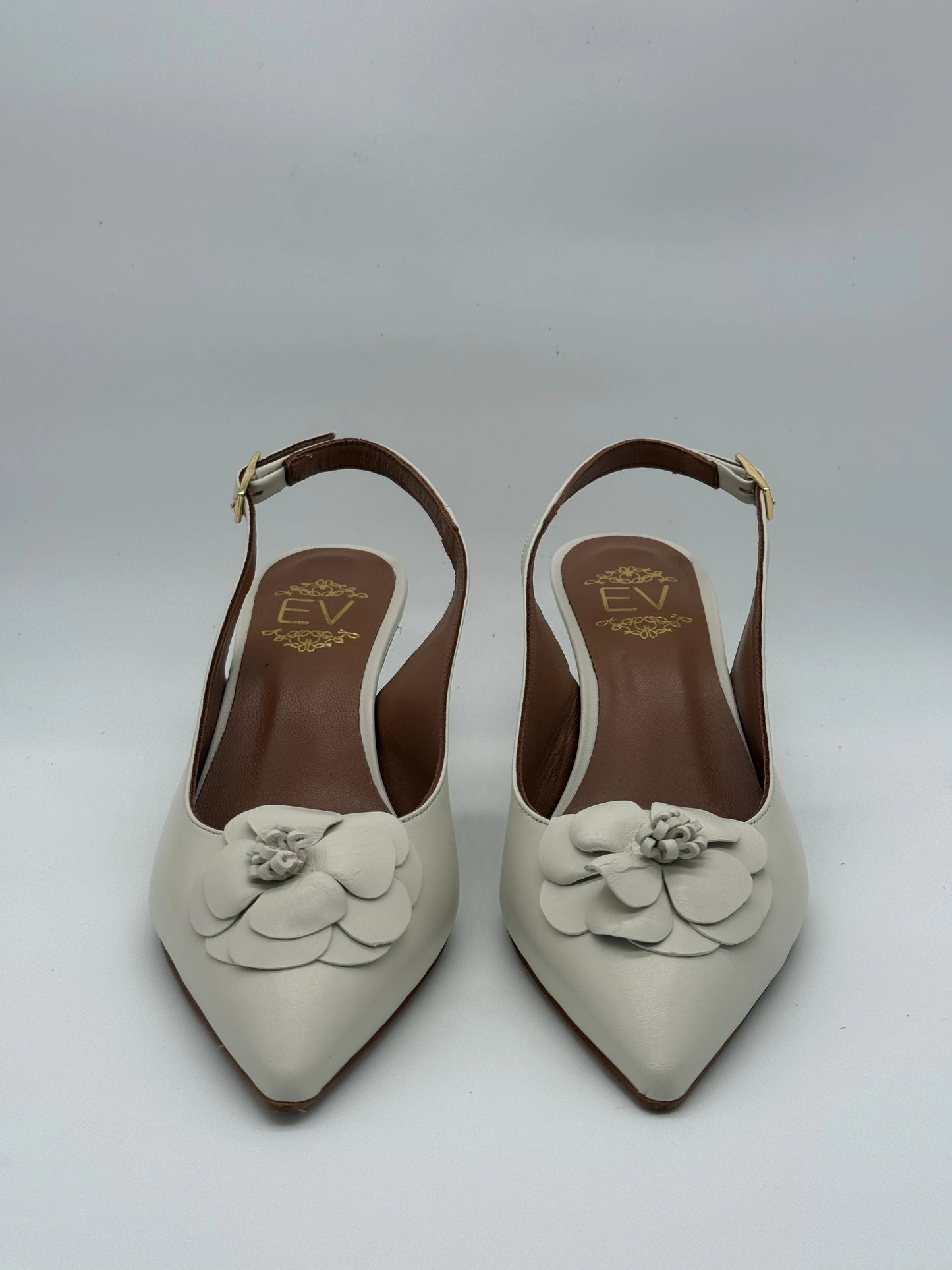 Slingbacks Elegantes Ivory ou Branco em Pele