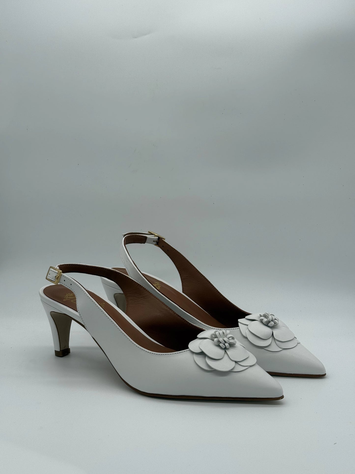 Slingbacks Elegantes Ivory ou Branco em Pele