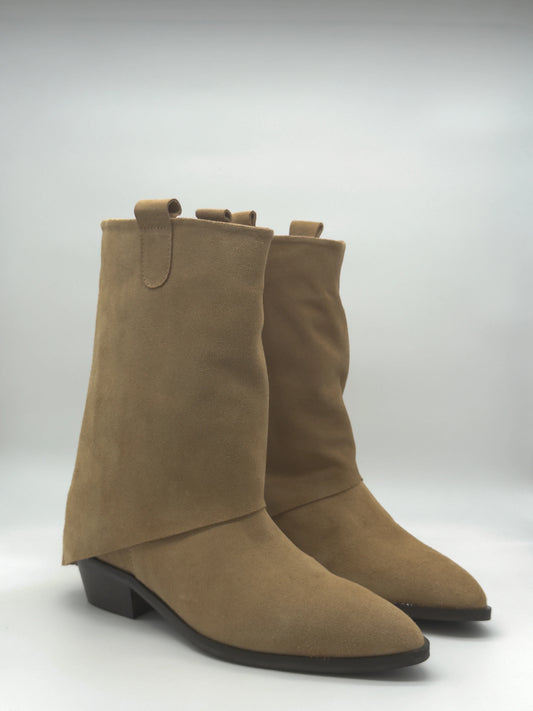 Bota de media caña para mujer con tacón bajo – Camel y burdeos