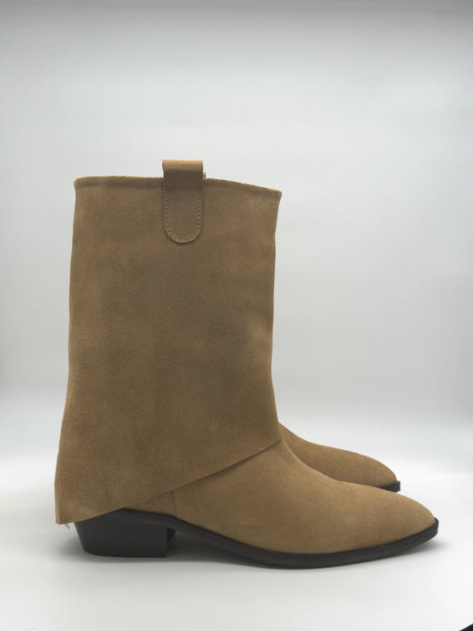 Botas Femininas de Cano Médio com Salto Baixo – Camel & Bordô