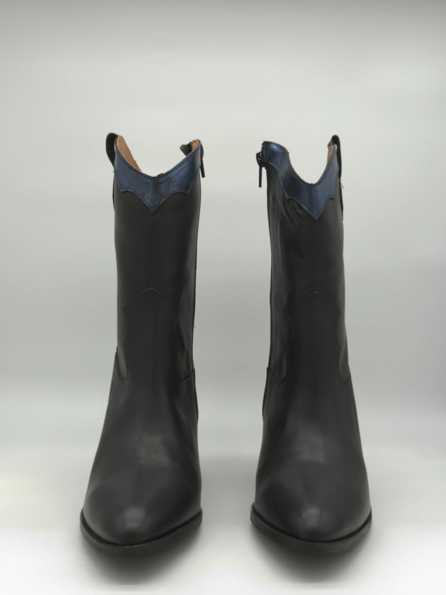 Botas Texanas Femininas de Cano Médio com Salto Médio – Preto & Azul