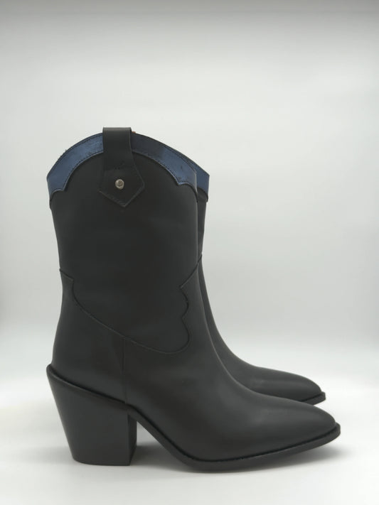 Botas Texanas Femininas de Cano Médio com Salto Médio – Preto & Azul