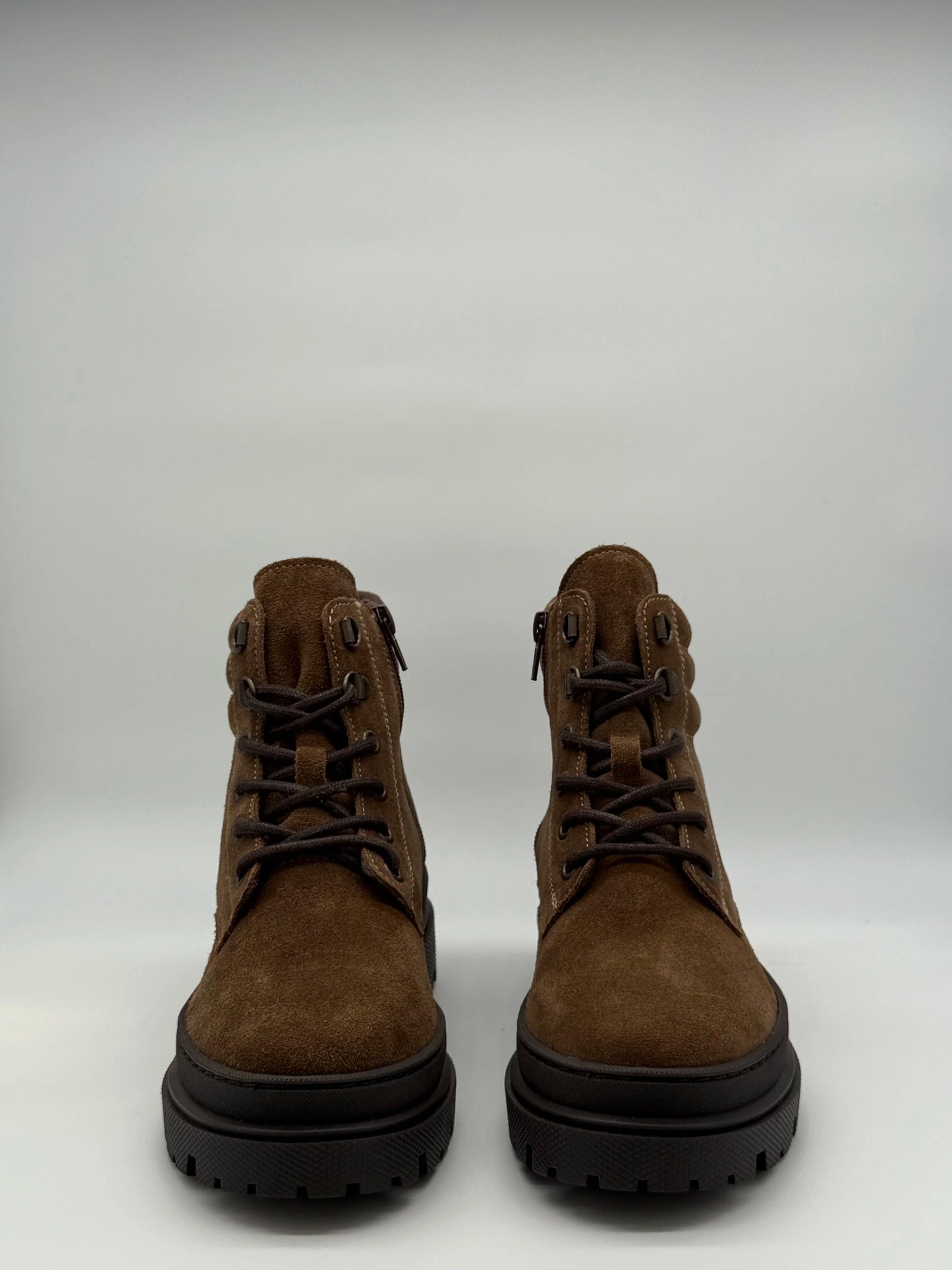 Botas Femininas Castanhas com Atacadores e Sola Chunky