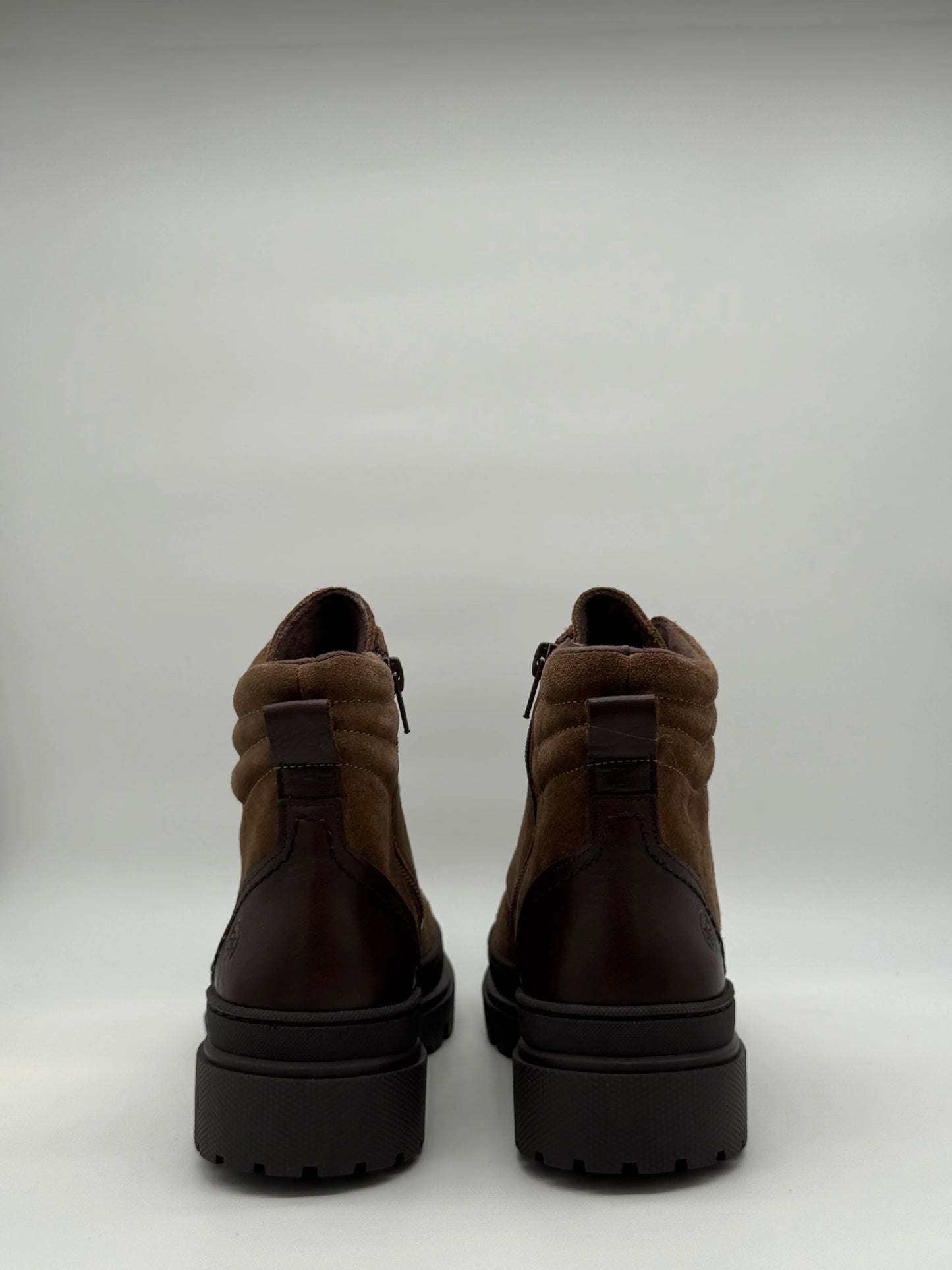 Botas Femininas Castanhas com Atacadores e Sola Chunky