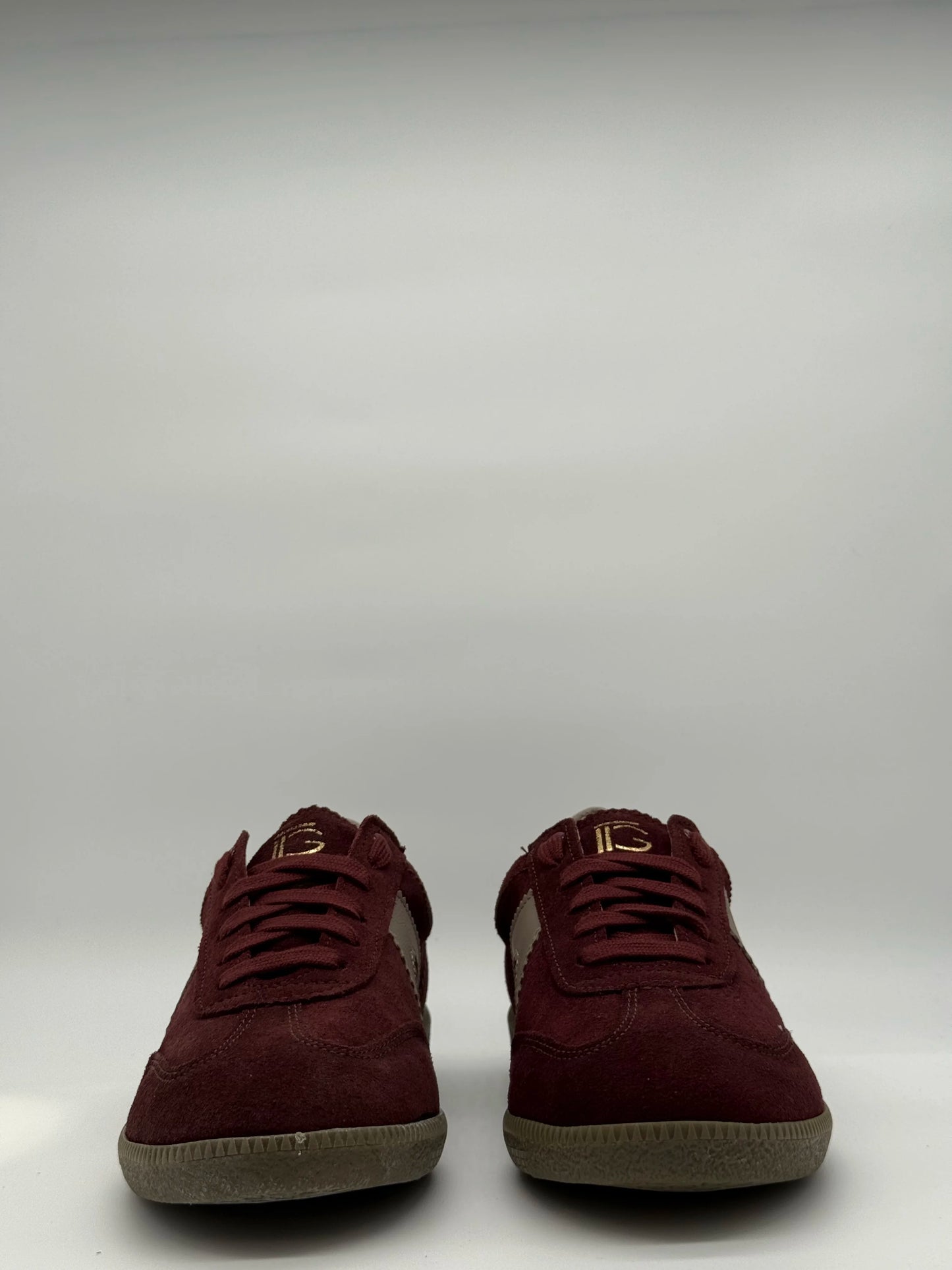 Zapatillas retro para mujer en burdeos y caqui