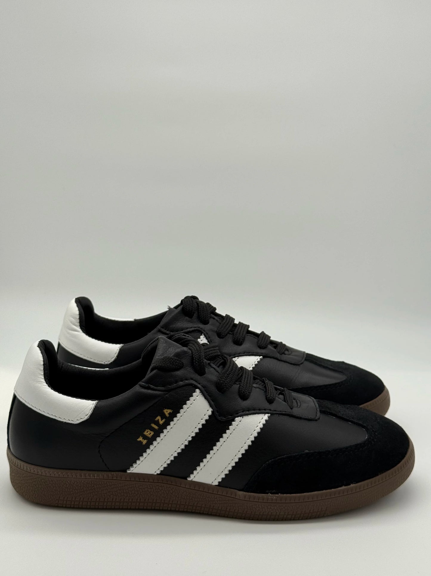 Sapatilhas Femininas Ibiza em Várias Cores Clássicas