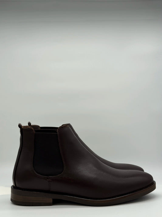 Elegantes botas Chelsea para hombre en marrón y negro