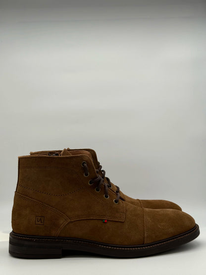 Botas elegantes con cordones para hombre en color marrón