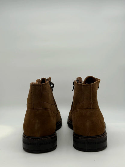 Botas elegantes con cordones para hombre en color marrón