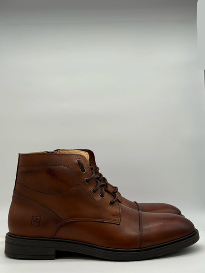 Botas de Homem com Atacadores Clássicas em Castanho